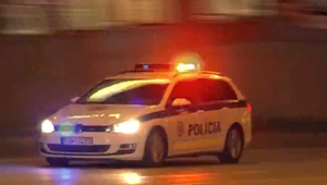 Dílera obvinili a po vypočutí prepustili, no on ďalej predával drogy. Tentokrát ho chytili pri čine