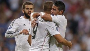 Real nasúkal Deportivu osem kusov! James a Chicharito dali nádherné!