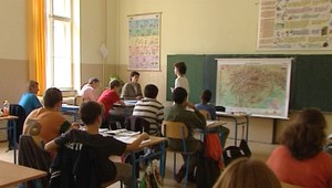 Učitelia zarábajú menej ako je celoslovenský priemer