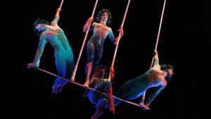 Tragédia pred očami divákov. Artista Cirque du Soleil zomrel po páde počas šou