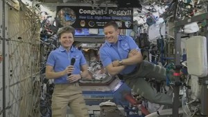 Americká astronautka láme rekordy! Na vesmírnu stanicu jej volal prezident Trump