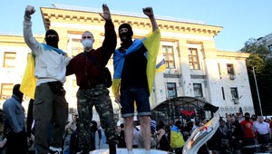 Na Ukrajine je vyhlásený štátny smútok, bojuje sa ďalej