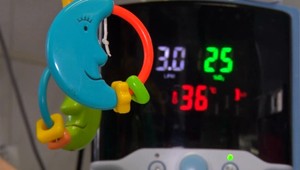 Obchodný reťazec prináša projekt na pomoc pre novorodencov