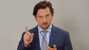 TOTO že je naozaj on? Lukáš Latinák radikálne zmenil imidž: Z tej premeny odpadnete!