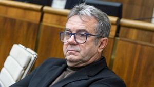 Spor Suju a Pročka sa vracia pred súd. Exposlanec žiada ospravedlnenie a odškodné