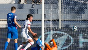 Futbalisti Slovenska do 20 rokov postúpili, pomohla im prehra Tuniska