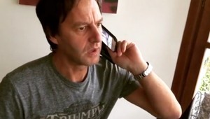 Haberu pri práci vyrušil prezident. Čo OTRAVUJE?!