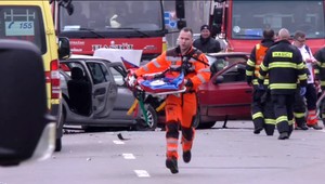 Polícia už pozná okolnosti vážnej nehody v Humennom