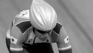 Tragédia počas pretekov. Zomrel strieborný olympijský víťaz v dráhovej cyklistike