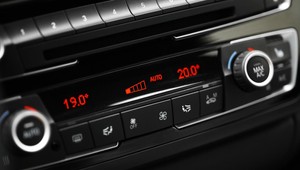 TIPY A TRIKY: Ako správne vykúriť auto? Poradíme vám