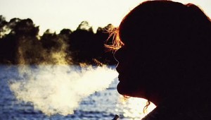 Počet úmrtí, ktoré súvisia s e-cigaretami, narastá. Je ich už viac ako 40