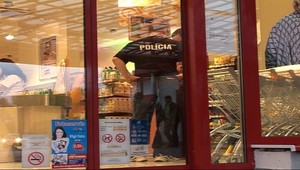 Starenka ukradla semiačka za 0,53 eur, hrozí jej basa