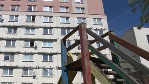 Žije na ubytovni s postihnutým synom: Vyhrážajú sa mi smrťou