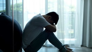 Depresia nie je bežný smútok alebo zlá nálada, aj počas Vianoc musia mnohí vyhľadať pomoc