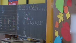 Žiak základnej školy sa vyhrážal spolužiakom, skončil v špecializovanom zariadení