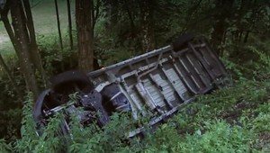 FOTOGALÉRIA: Vodič dodávky sa s tonovým nákladom zrútil do priekopy