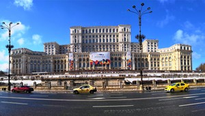 Na mol spitý Ír sa vlámal do rumunského parlamentu: Pomýlil si ho so svojím hotelom