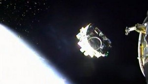 Satelity sú už vo vesmíre, pristátie rakety SpaceX ale opäť neúspešné