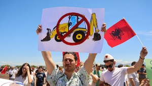 Protesty v Albánsku rastú. Ustúpi premiér od miliardovej investície?