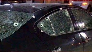 Pri prestrelke vypálili na auto 50 rán. Zahynul 13-ročný chlapec