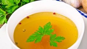 TOP recept na liečivú polievku: Zničí chrípku, vírusy a pomôže aj schudnúť