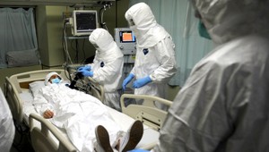 Pripravenosť lekárov na ebolu. Záchranársky tím v každom kraji