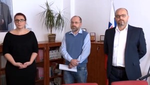 Správna rada Úradu pamäti národa zasadla bez predsedu. Krajňák sa zúčastnil už iba ako člen