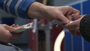 Koľko zarábajú Slováci? Posvietili sme si na rozdiely v platoch