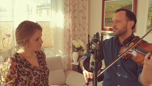 Toľko lásky v ťažkých časoch! Ondrej Kandráč nahral s manželkou duet so silným odkazom