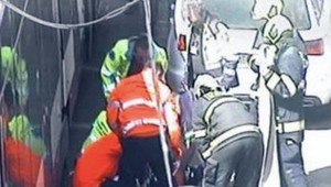 Električka zrazila dvoch chodcov, obaja zomreli