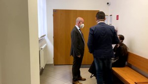 Učiteľ, ktorý na lyžiarskom výcviku obťažoval 17 žiakov, dostal od súdu mimoriadne nízky trest