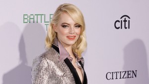 Emma Stone zmenila farbu vlasov a má nového frajera!