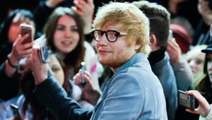 Sheeran sa nervovo zrútil! Fanúšikovia sa mu posmievali za nadváhu