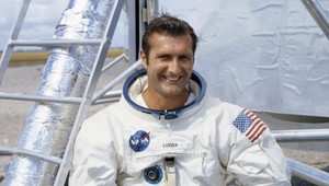 Zomrel legendárny astronaut z Apolla 12