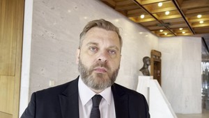 Smer-SD odvolal šéfa brannobezpečnostného výboru. Pomsta SaS pokračuje, reaguje politológ