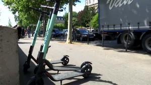 Dopravný konzultant Palesch: Elektrické kolobežky sa stávajú pliagou miest