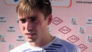 VIDEO. English is easy! Atlét Kocourek vás ňou pošle do kolien!