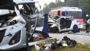 Pri hromadnej nehode 10 áut na diaľnici zomreli 4 ľudia