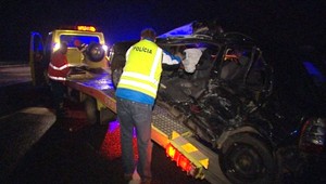 Mladík (†23) nedal prednosť kamiónu. Zranili sa dve dievčatá (16, 16)