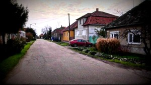 Ťažko zranený deduško (89) ležal na chodníku, bosý a vyzlečený!