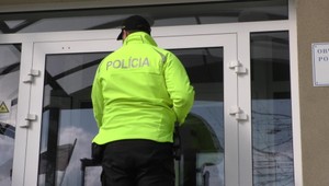 Podvodník chcel ukradnúť 50-tisíc eur. Suma sa objavila na účte kolegyne poškodenej