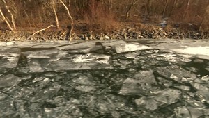 Lodnú dopravu na Dunaji zastavia, pre ľadové kryhy