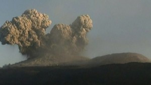 Výbuch japonskej sopky: Päťkrát silnejší!