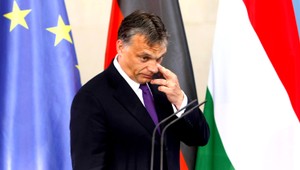 Orbán sa vyhráža novinárom. Písali o jeho luxusnom cestovaní