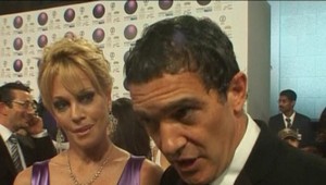 Antonio Banderas poslal Melanie Griffithovú na liečenie
