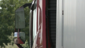 Pri chaotickej jazde poľského kamionistu na diaľniciach sa zranilo 20 ľudí