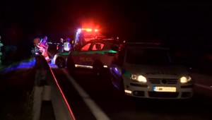 Bežná jazda skončila prepadnutím. Muž s nožom v ruke prinútil taxikára k vydaniu peňaženky a auta