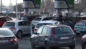 Maďarsko má problémy s palivami na čerpacích staniciach: Maďari chodia tankovať k nám