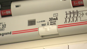 Máte predimenzovaný istič? Zaplatíte zbytočne desiatky eur navyše