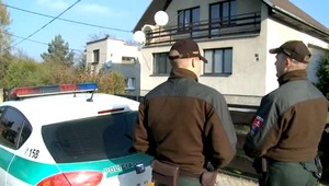 Falošní policajti okradli dôchodcov, zobrali im úspory